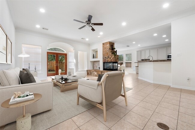 Building Photo - 9535 Empress Crossing Dr