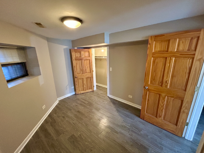 Building Photo - 6557 S Minerva Ave