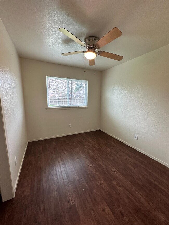 Building Photo - 2352 N Katy Ave