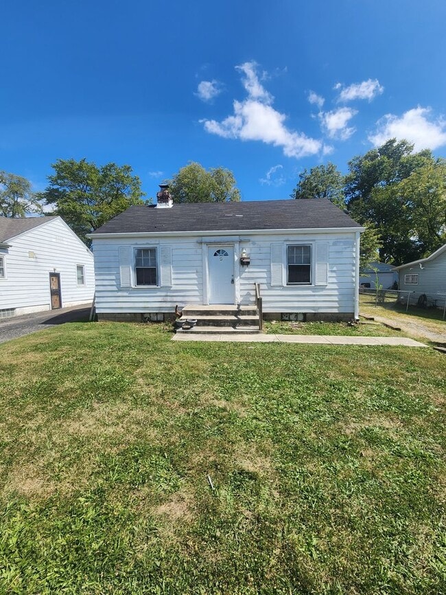 Building Photo - Newly Remolded Spacious Two Bedroom Single Family Near 38th and Sherman