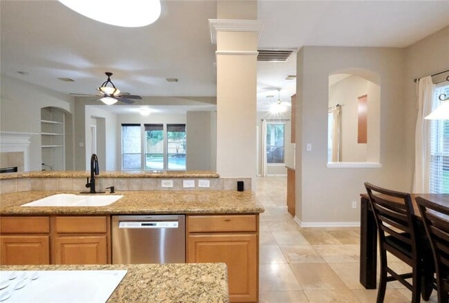 Building Photo - 3106 Rainbow Ct