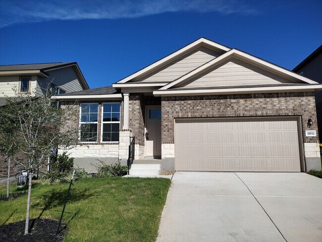 Building Photo - Beautiful 4 bedroom new build, it is a must see!!