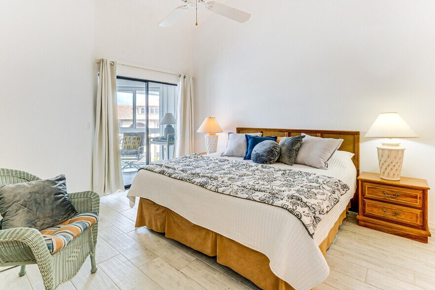 Building Photo - 1745 Gulf Blvd