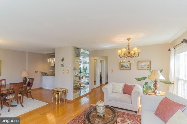 Building Photo - 7628 Westlake Terrace