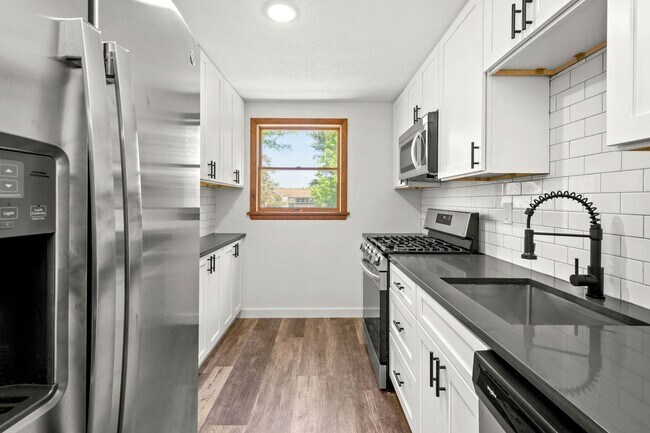 Building Photo - AVAILABLE JULY 1ST! Don't miss this STUNNING & UPDATED 3 bedroom in Baldwin!