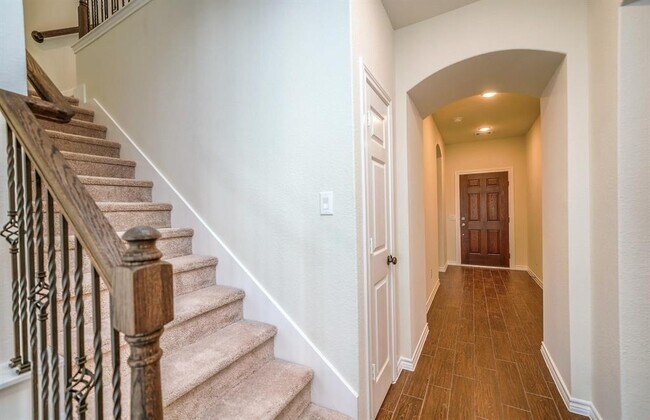 Building Photo - 27986 Clear Pines Dr.