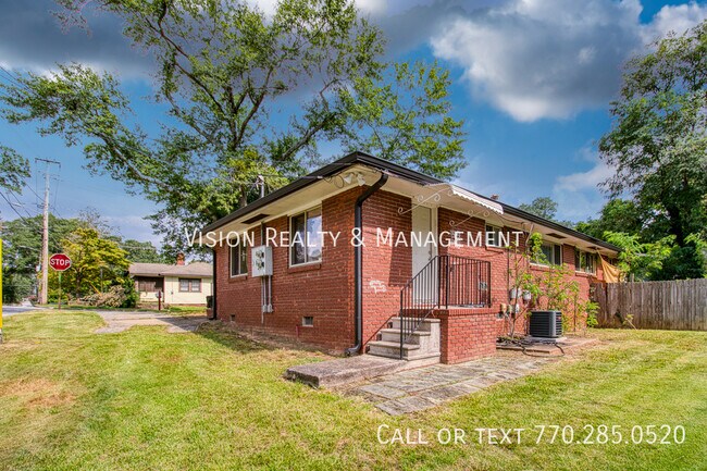 Building Photo - 3447 Pierce St