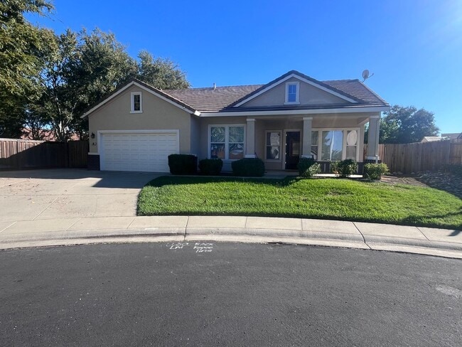 Primary Photo - BEAUTIFUL HOME IN WEST ROSEVILLE!!
