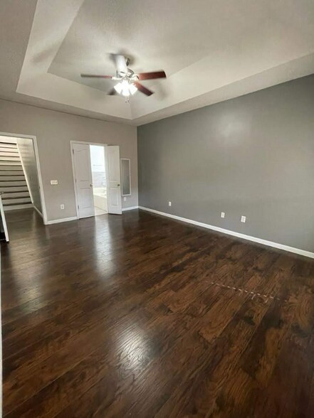 Building Photo - 103 Lantana Ct