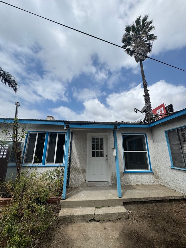 Primary Photo - Charming 1-Bedroom Home in Desirable Torra...
