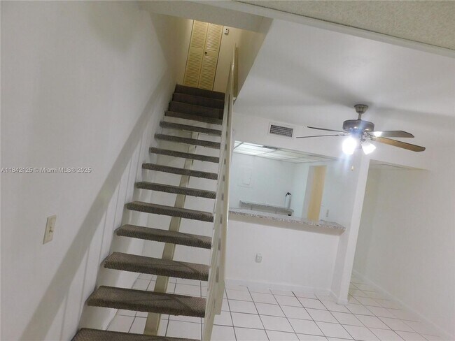 Building Photo - 1121 SW 105th Ave