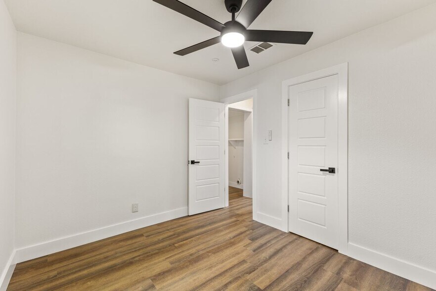 Building Photo - 418 Lillian St