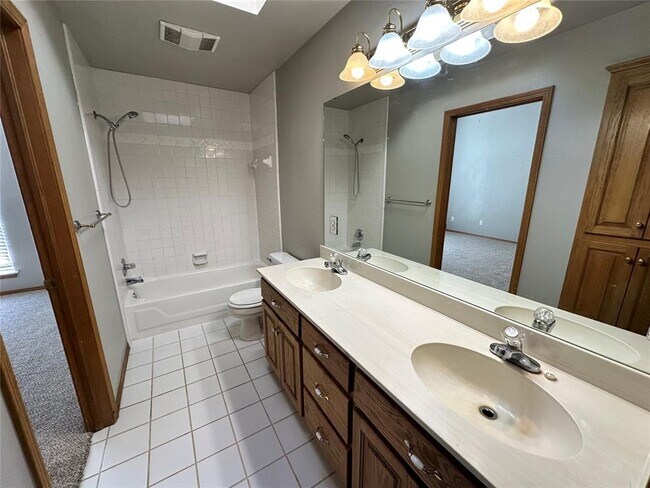 Building Photo - 1819 Duckhawk Ct