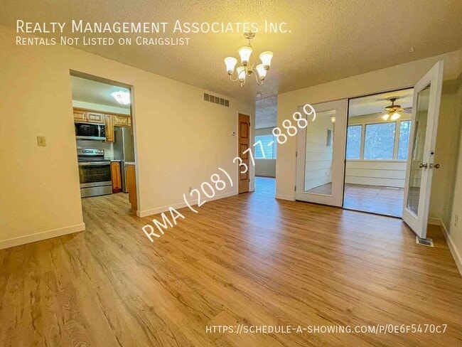 Building Photo - 4820 Wedge St