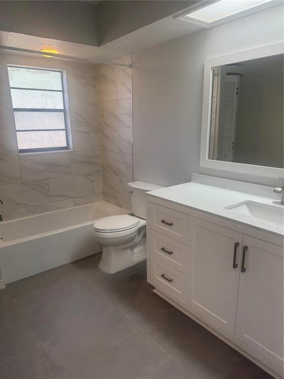 Building Photo - 8320 Sanden Dr