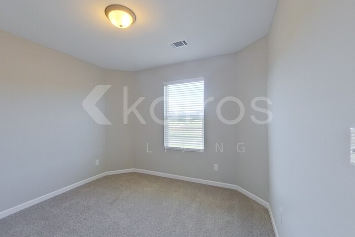 Building Photo - 928 Silent Barge Cv