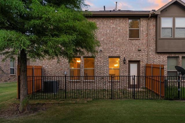 Building Photo - 6329 Hermosa Dr
