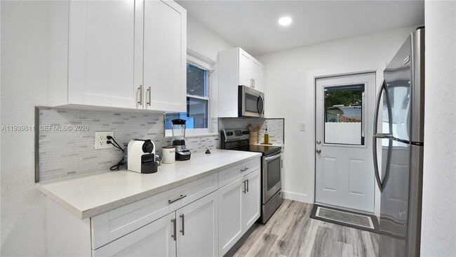 Building Photo - 1441 NE 154th Terrace