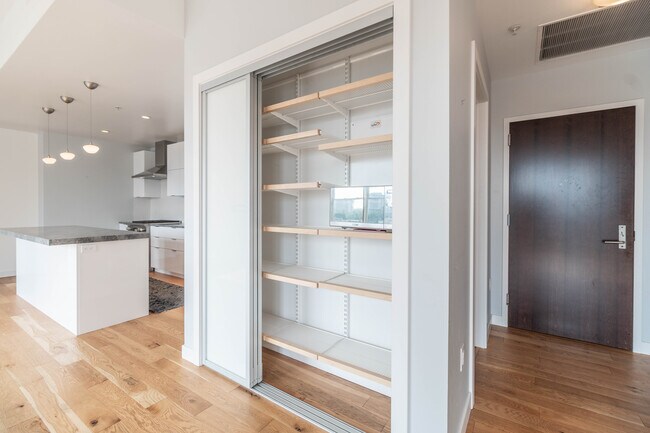 Pantry - 410 Acoma St