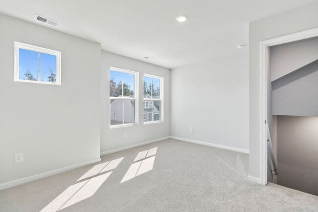 Building Photo - 129 Hoffman Park Drive