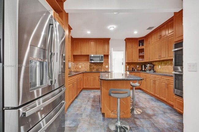 Building Photo - 3757 Prairie Ave