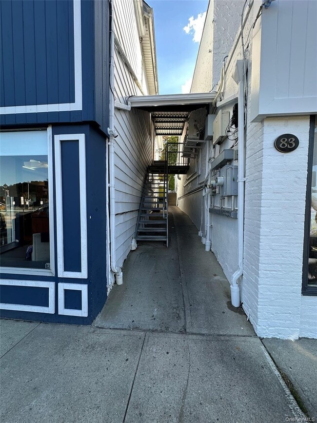 Building Photo - 85 Lake St