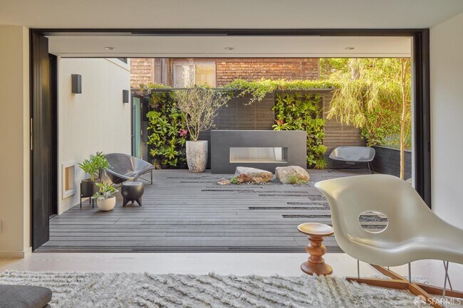 Building Photo - 169 Amber Dr