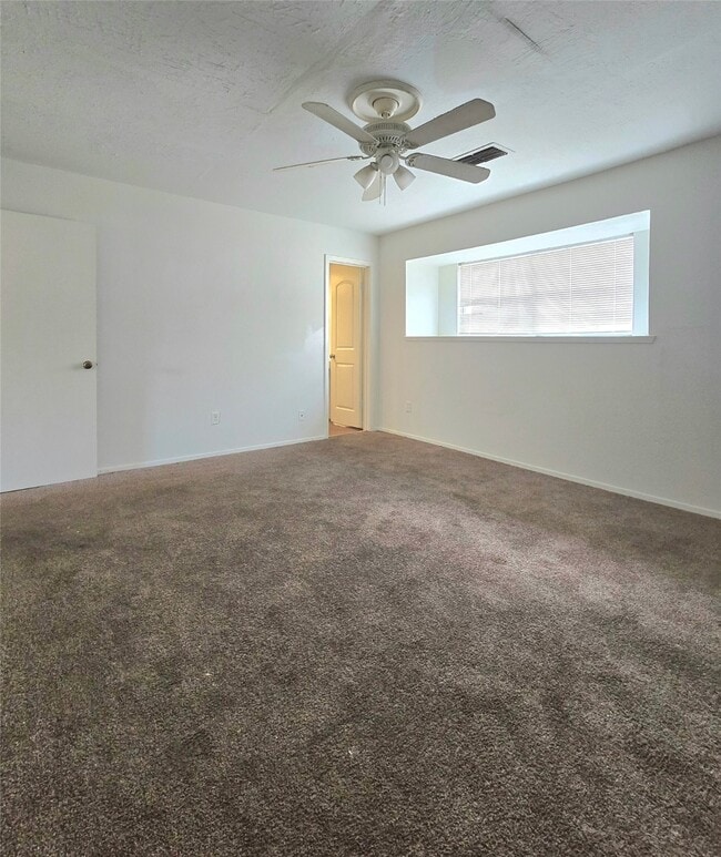 Building Photo - 7063 Chasewood Dr