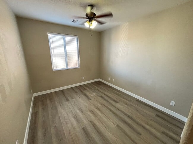 Building Photo - Beautiful 4/Bed/3Bath/2Car Two-Story Home with Loft and Office in Providence!