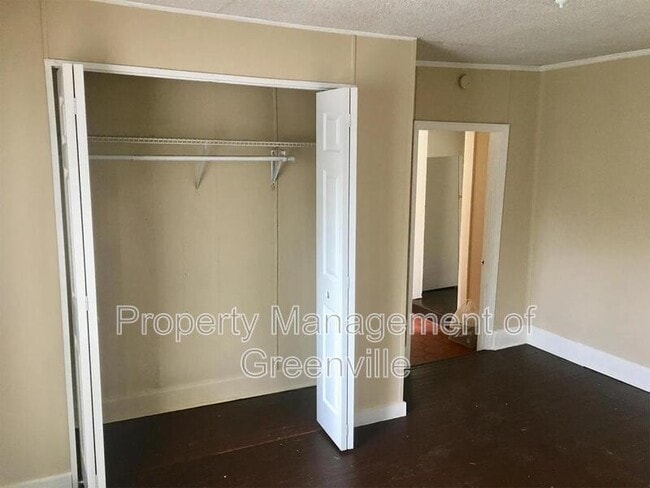 Building Photo - 420 West Ave