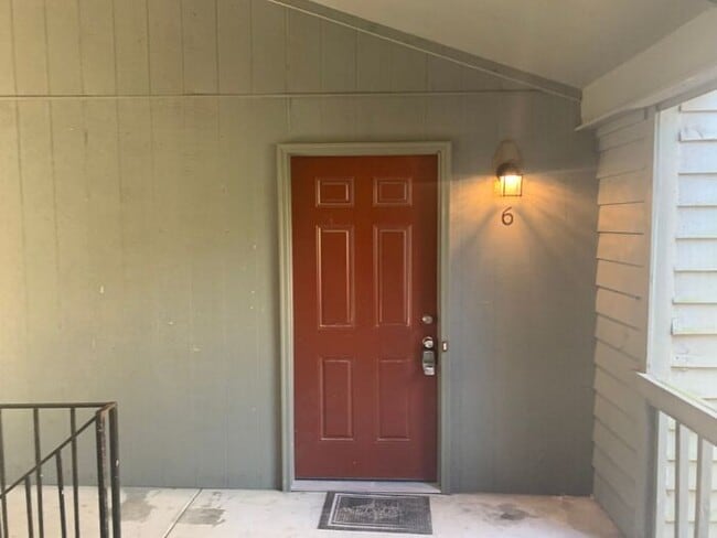 Building Photo - 1820-6 Tryon Drive