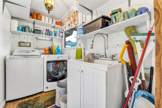 Building Photo - 142 Maluniu Ave