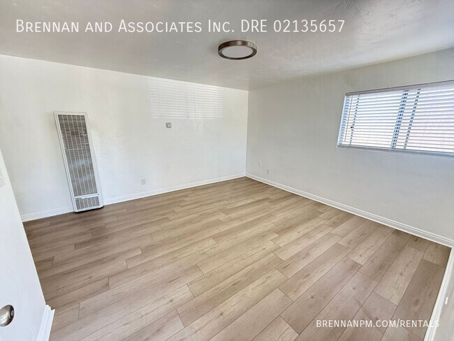 Building Photo - 4217 1/2 3rd Ave.-