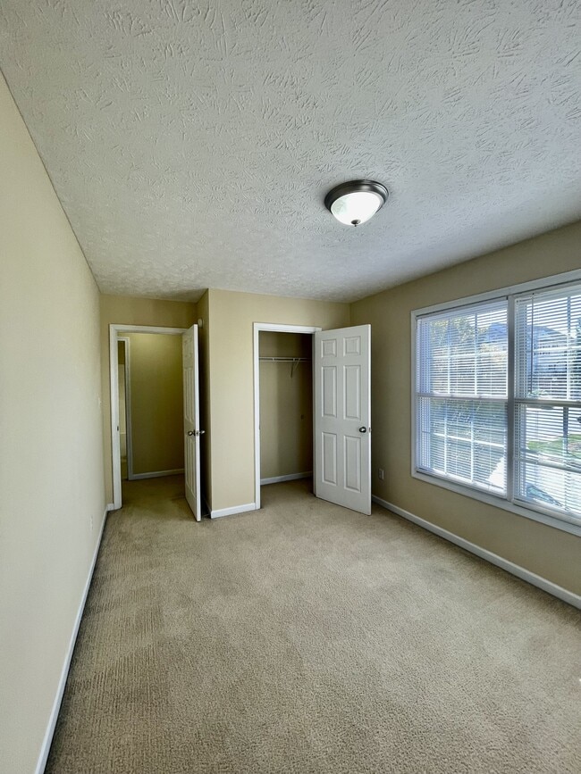 Building Photo - 525 Northwynd Cir