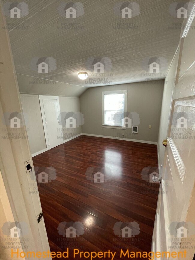 Building Photo - 451