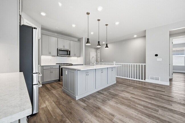 Building Photo - $3,040.95, $300 off the first month's rent, 3 Beds - 2 Bath, Single Family Home in Dacono with 3-...