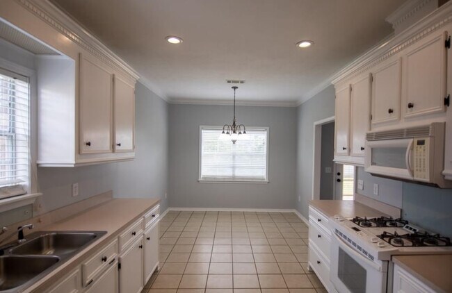Breakfast Area - 106 Hanover Cove
