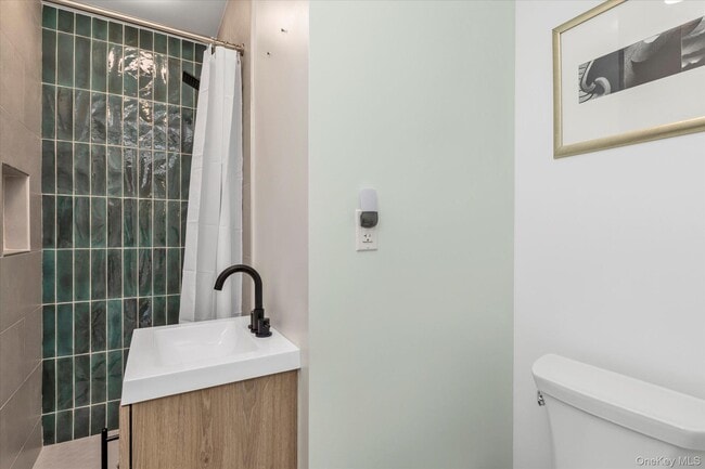 Building Photo - 3075 Whaleneck Dr