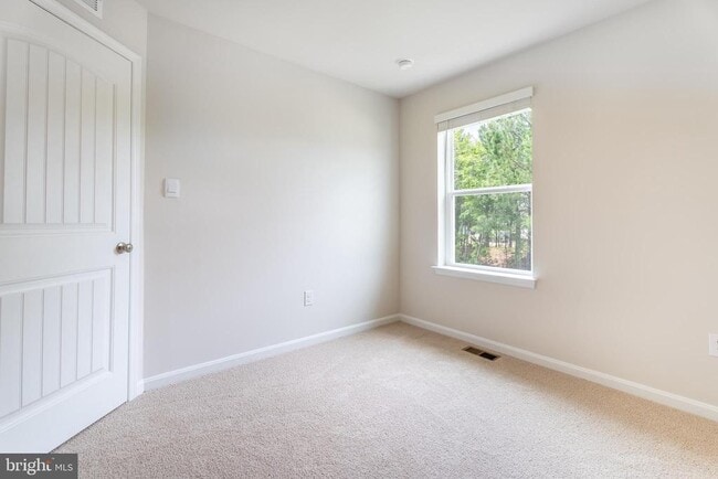 Building Photo - 846 Derwent Ln