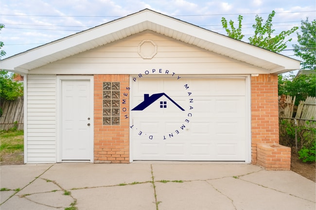 Building Photo - 17534 Evergreen Rd