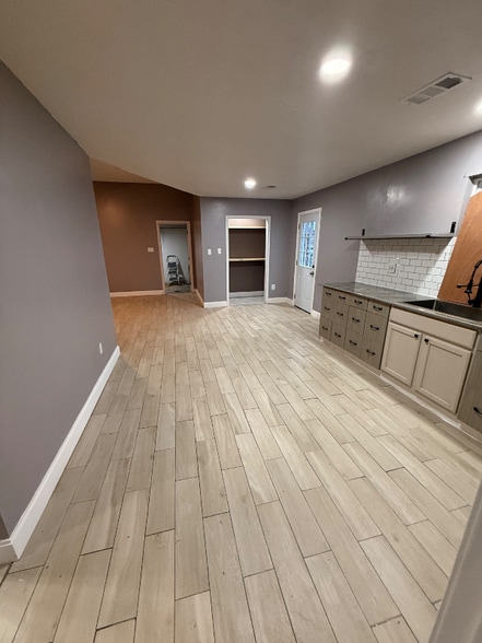 Building Photo - 5341 Breckenwood Dr