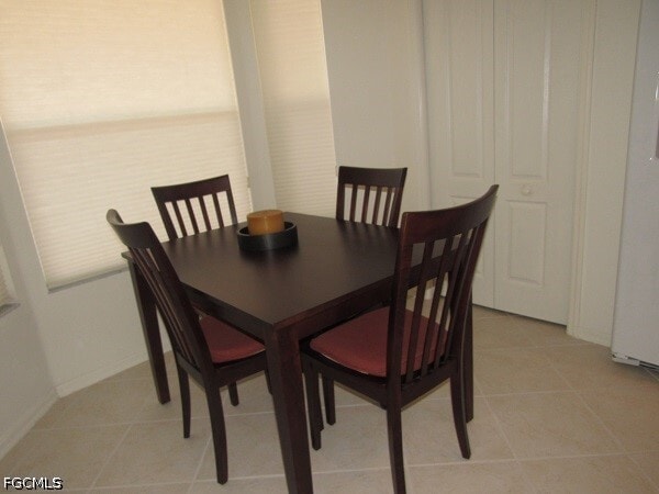 Building Photo - 10537 Washingtonia Palm Way