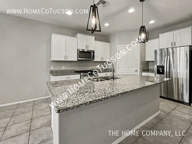 Building Photo - 7140 S Via Gaucho Viejo