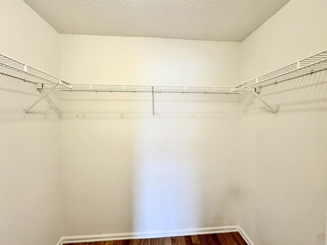 Building Photo - 4-Bedroom Home in Rock Creek Available NOW...