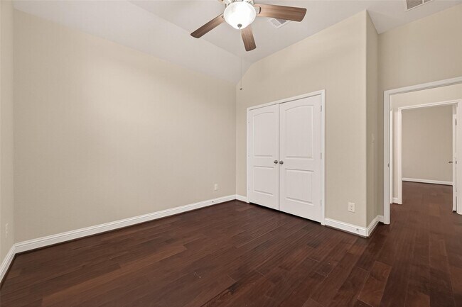 Building Photo - 107 Angel Hollow Ln