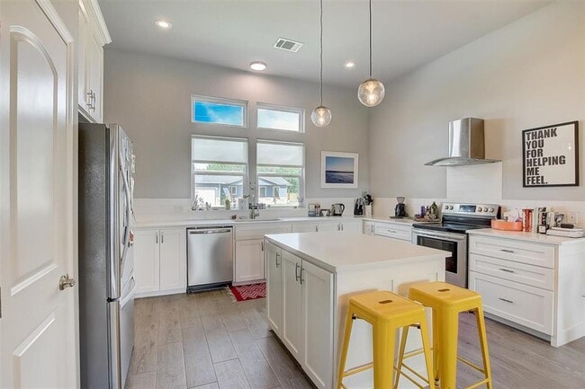 Building Photo - 121 Naalehu Ct