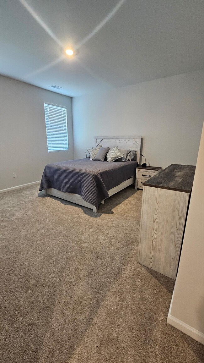 Building Photo - 515 Southwind Way