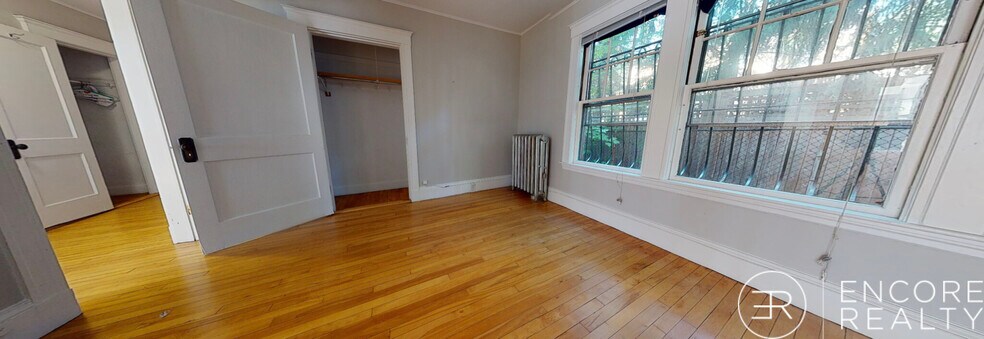 Building Photo - 11 Story St