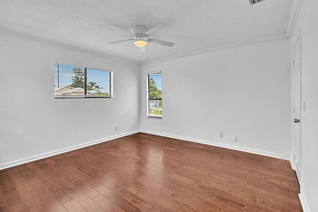 Building Photo - 2438 Southridge Rd