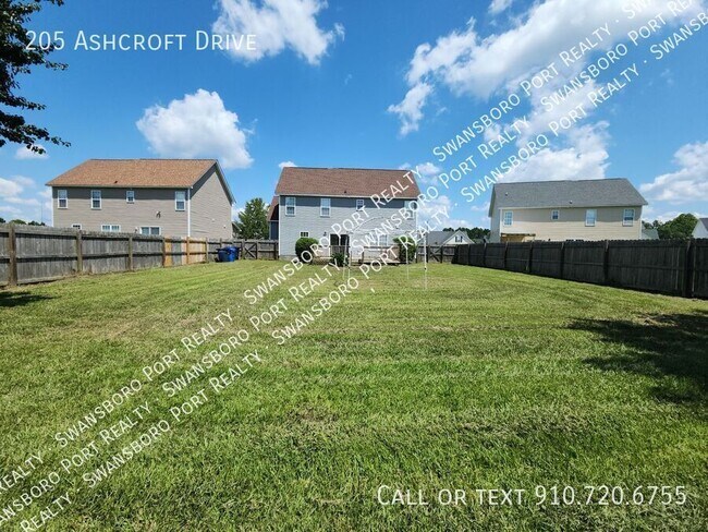 Building Photo - 205 Ashcroft Dr